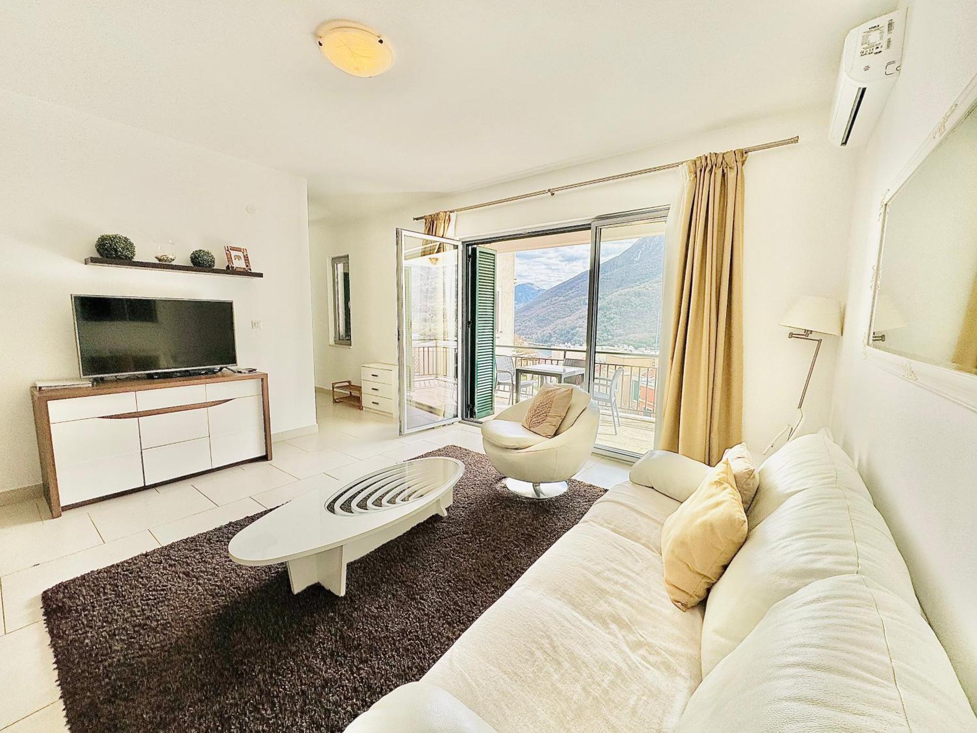 Lavender Bay Apartment C21 Donji Morinj Ngoại thất bức ảnh
