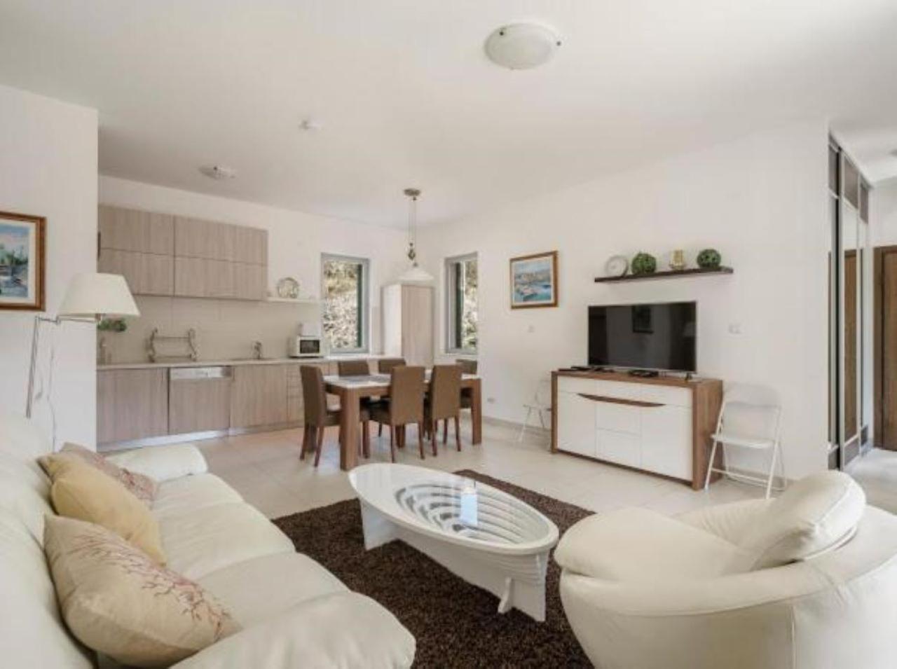 Lavender Bay Apartment C21 Donji Morinj Ngoại thất bức ảnh
